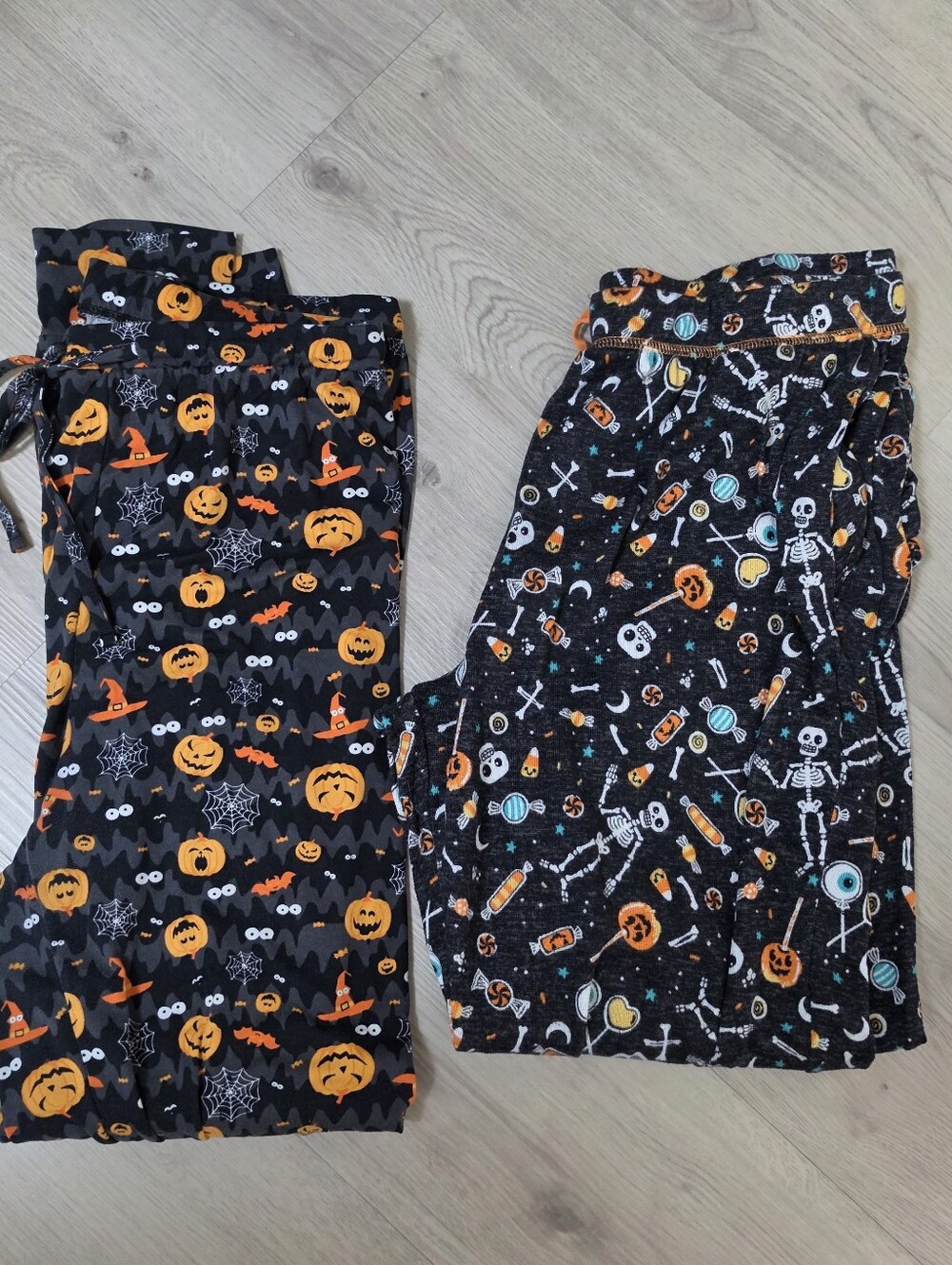 Halloween Joggers Set Of 2 Size Large.